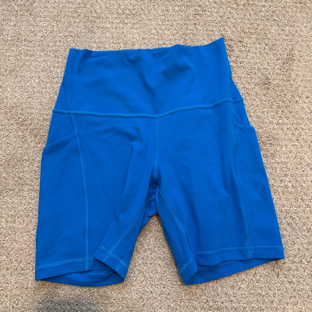 ALIGN SHORT W POCKETS 6”